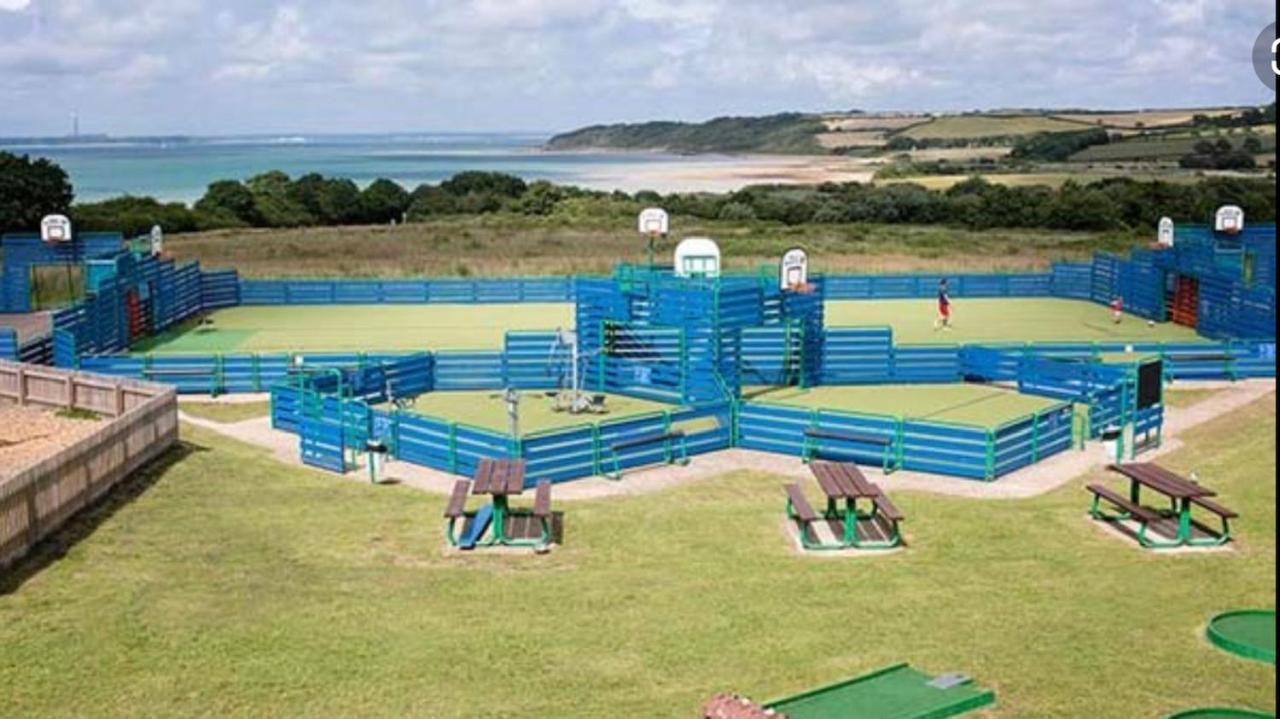 Family - Thorness Bay - Wifi Campsite *